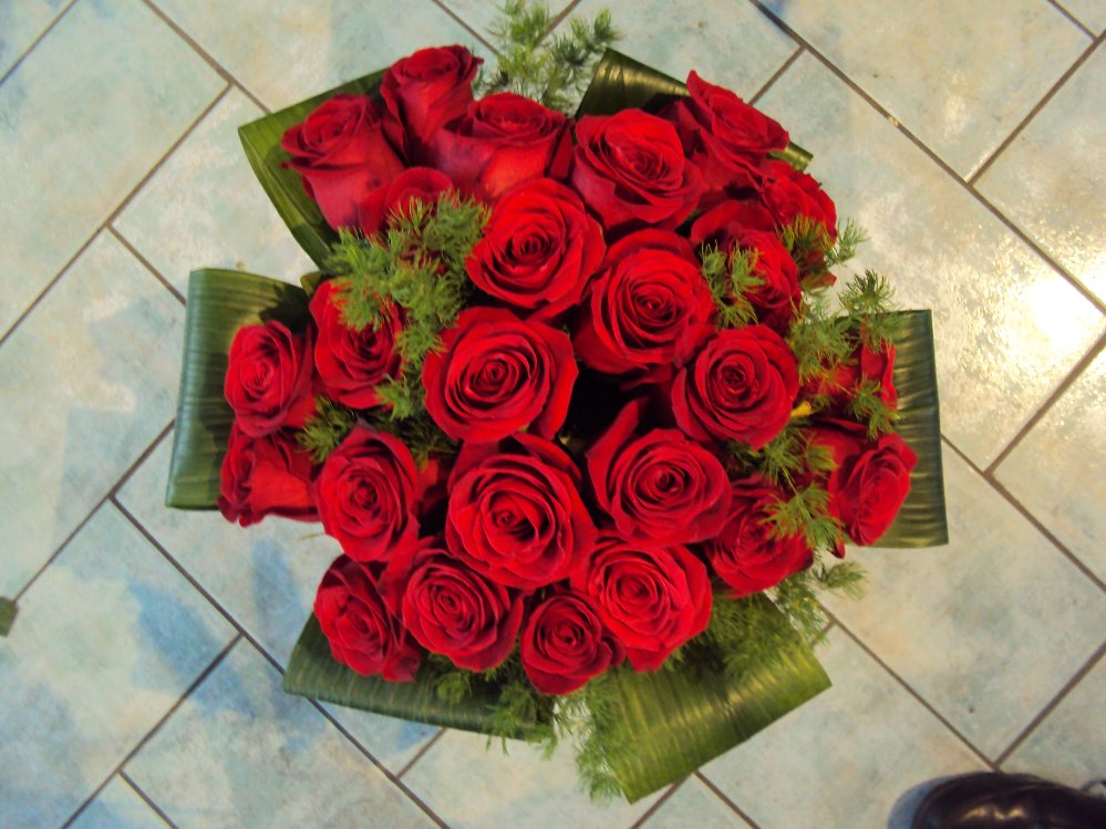 Foto Bouquet di rose rosse